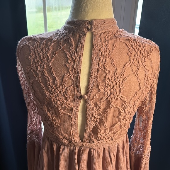 American Eagle Outfitters Lace Blouse - Picture 4 of 5